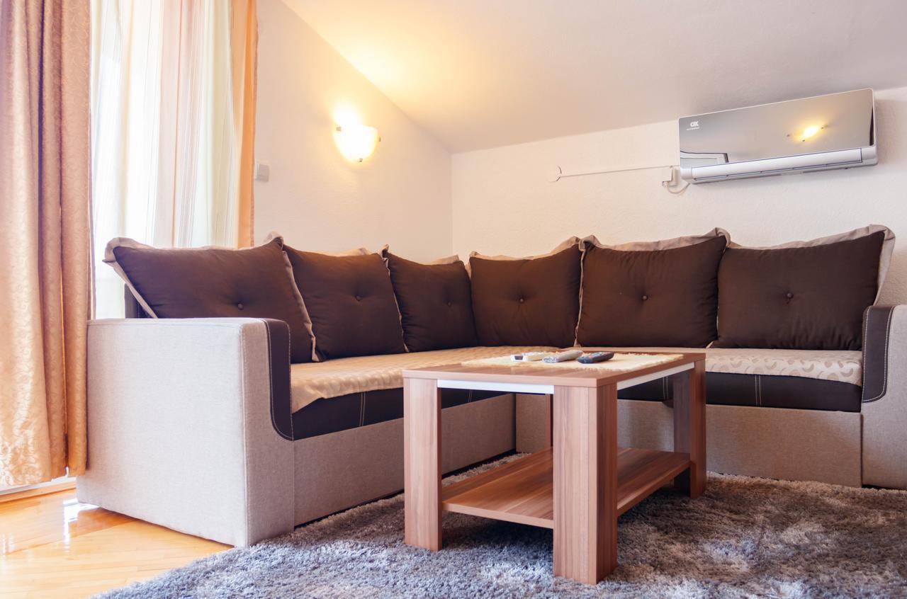 Apartmani Petar Tivat Exterior foto